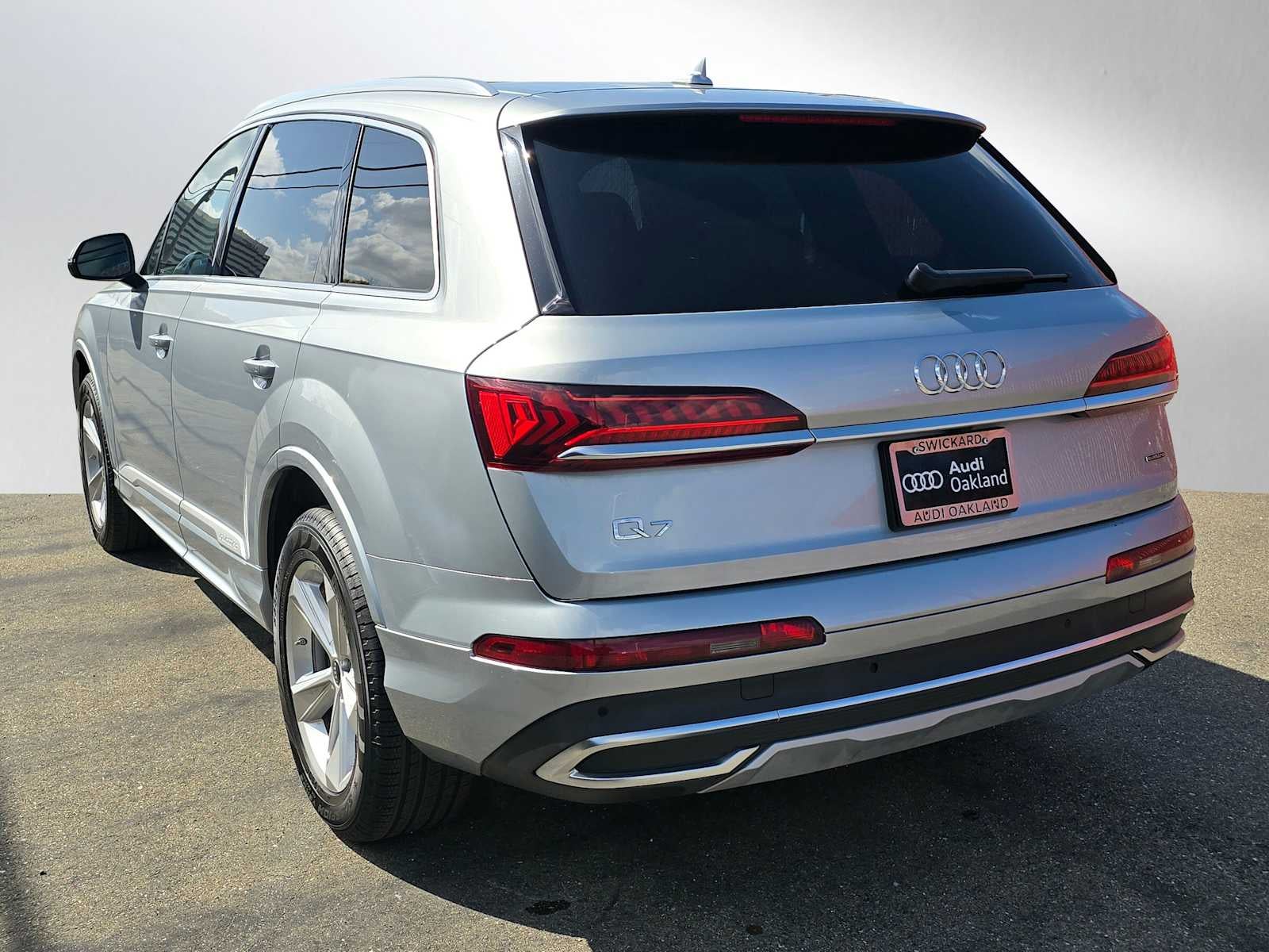 2023 Audi Q7 Premium
