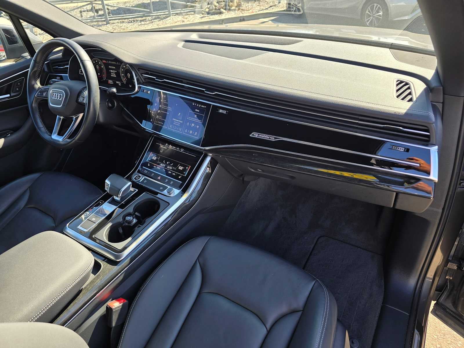 2025 Audi Q7 Premium