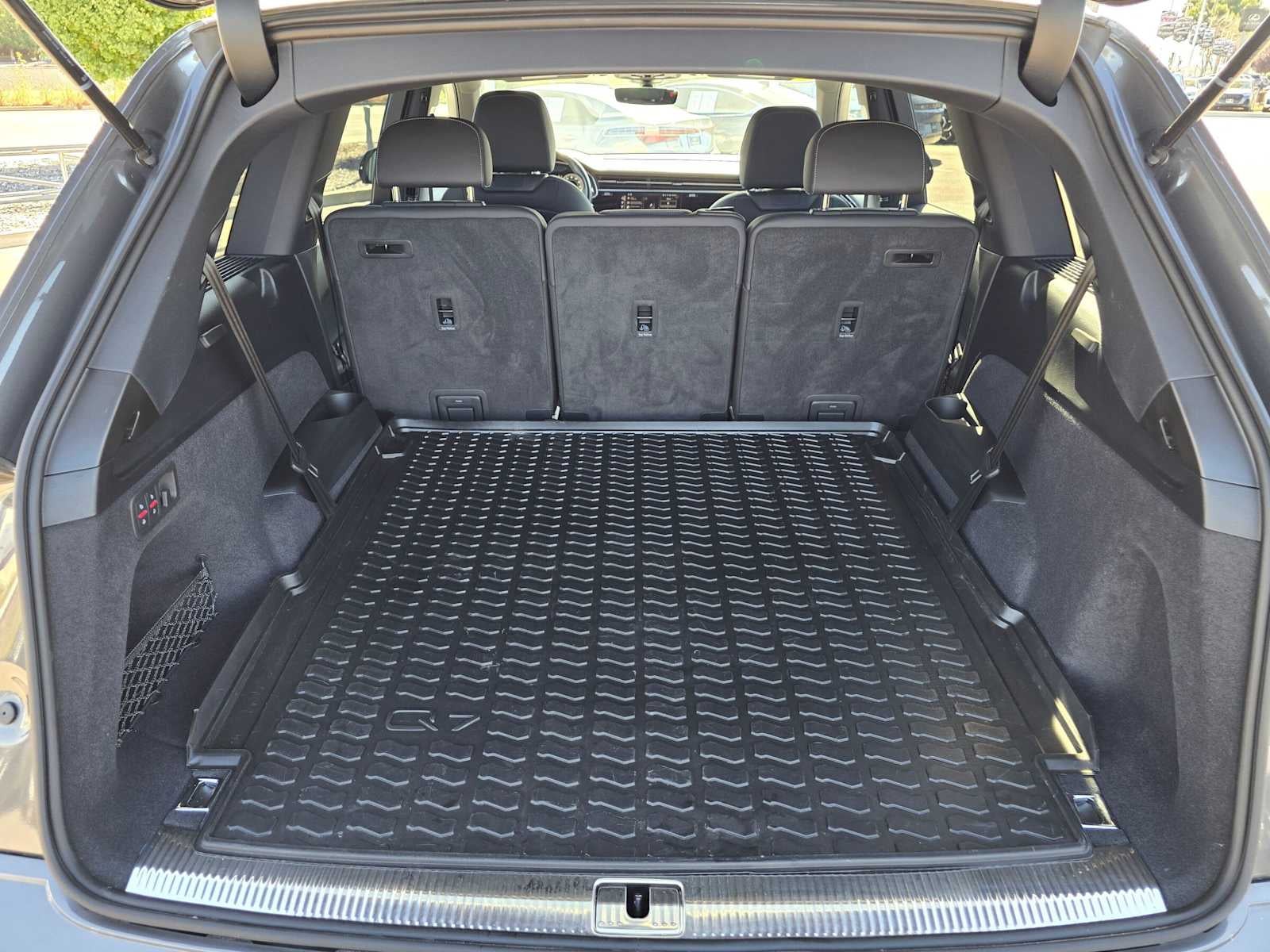 2025 Audi Q7 Premium