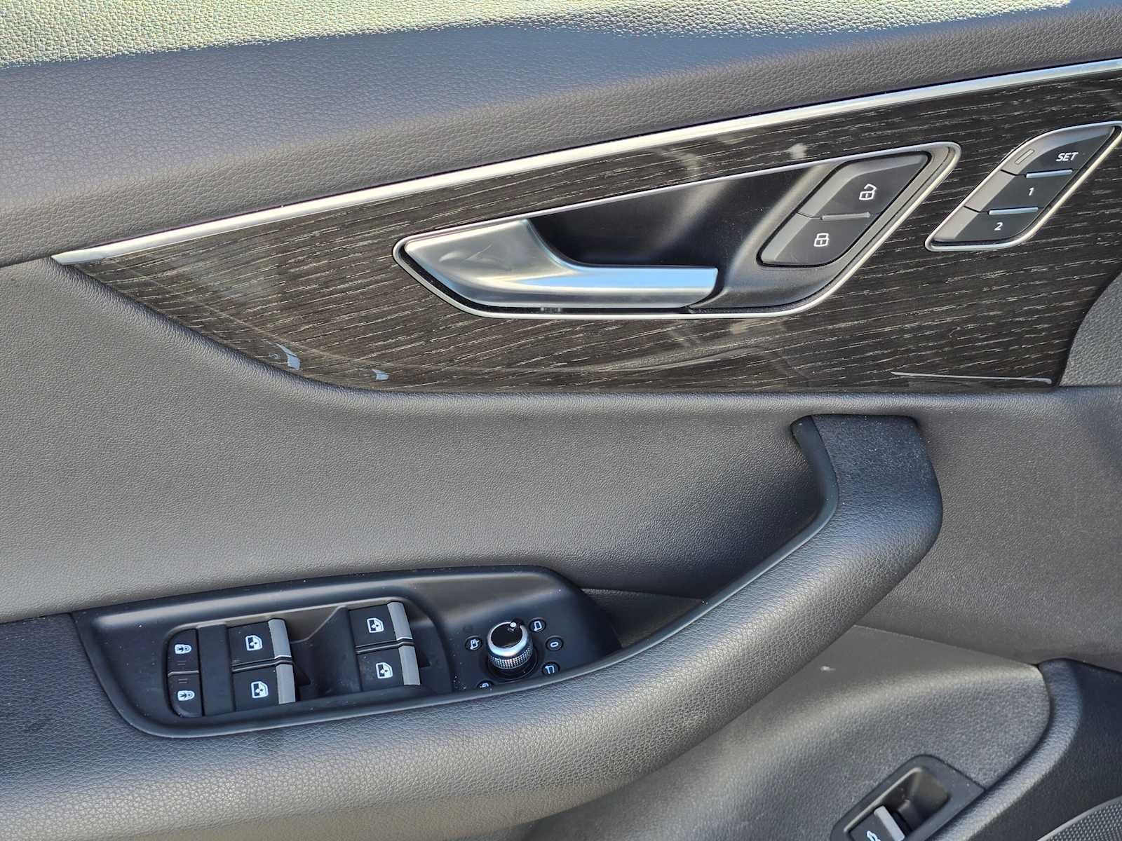 2025 Audi Q7 Premium