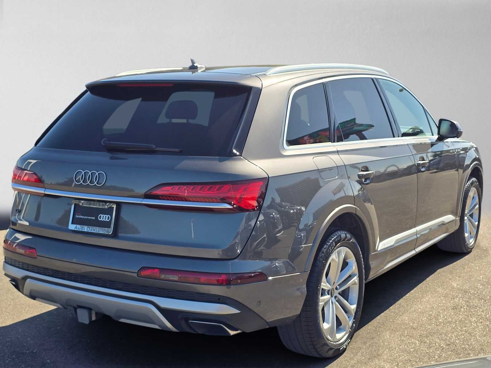 2025 Audi Q7 Premium