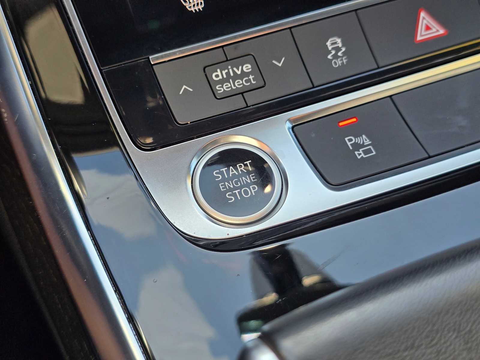 2025 Audi Q7 Premium