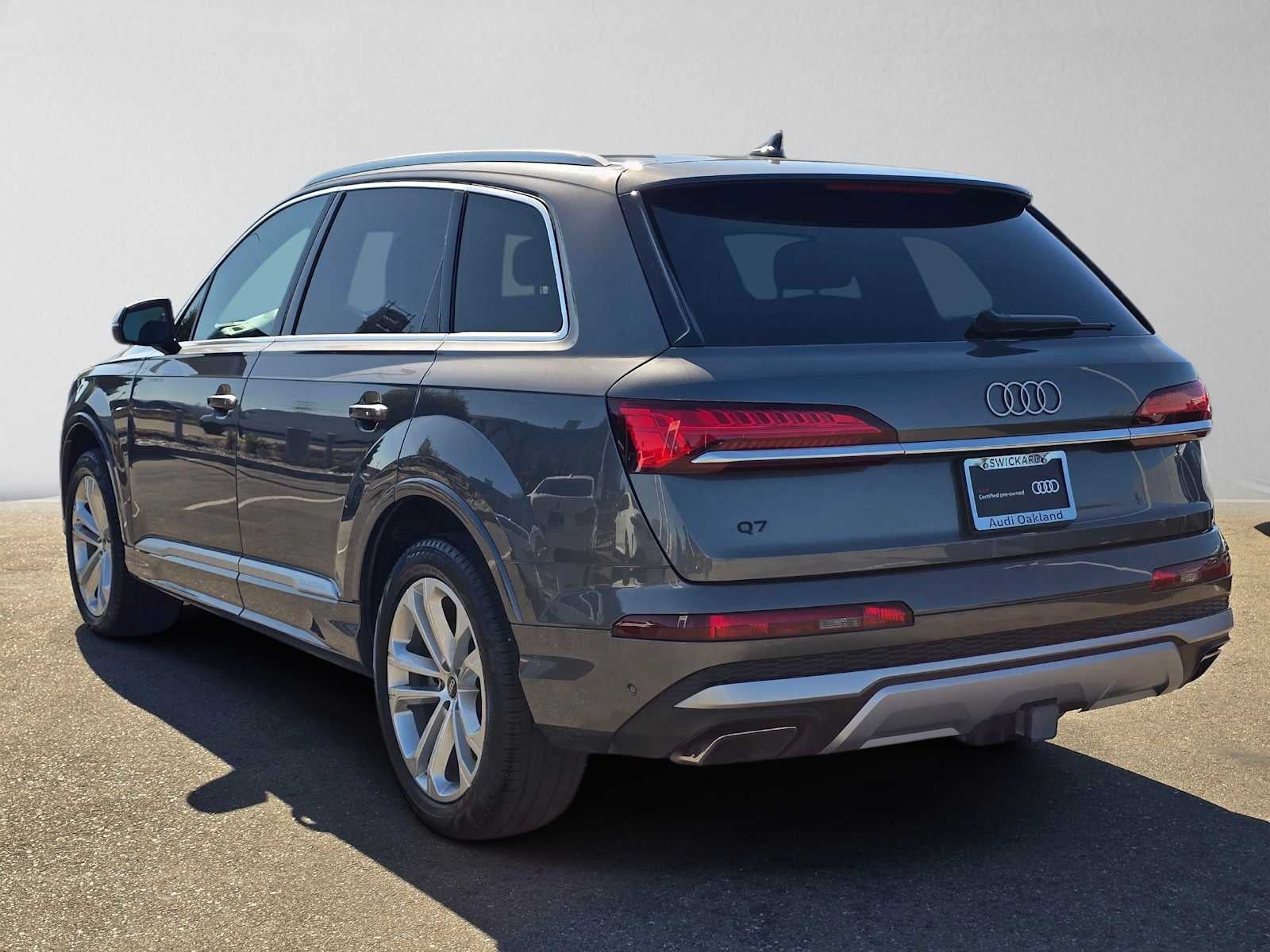 2025 Audi Q7 Premium