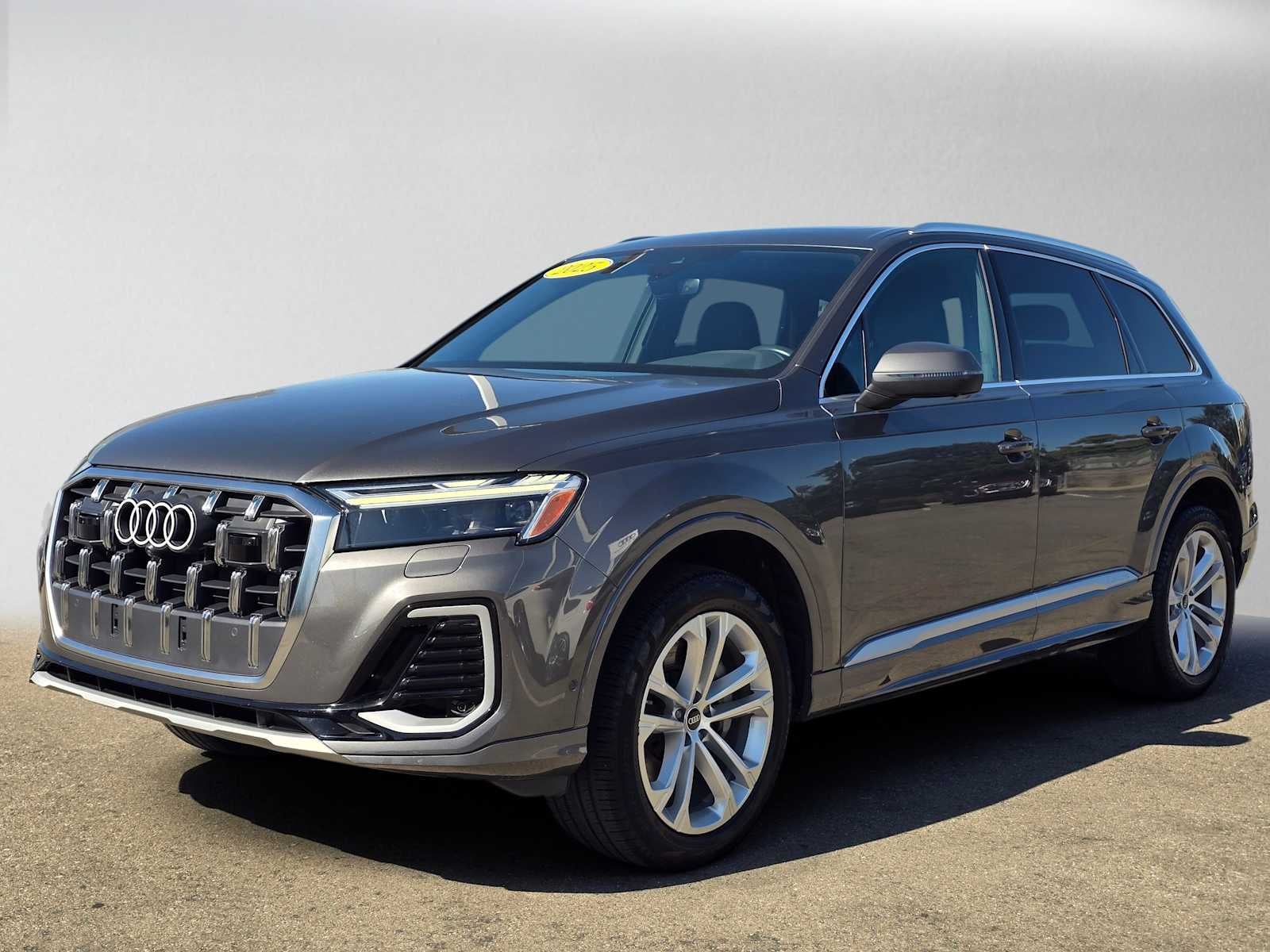 2025 Audi Q7 Premium