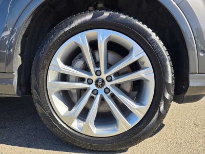 2025 Audi Q7 Premium