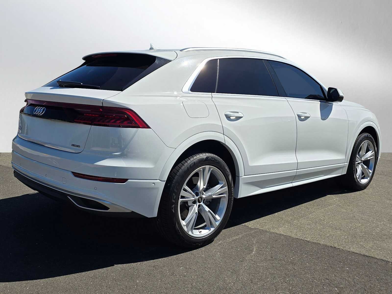 2023 Audi Q8 Premium