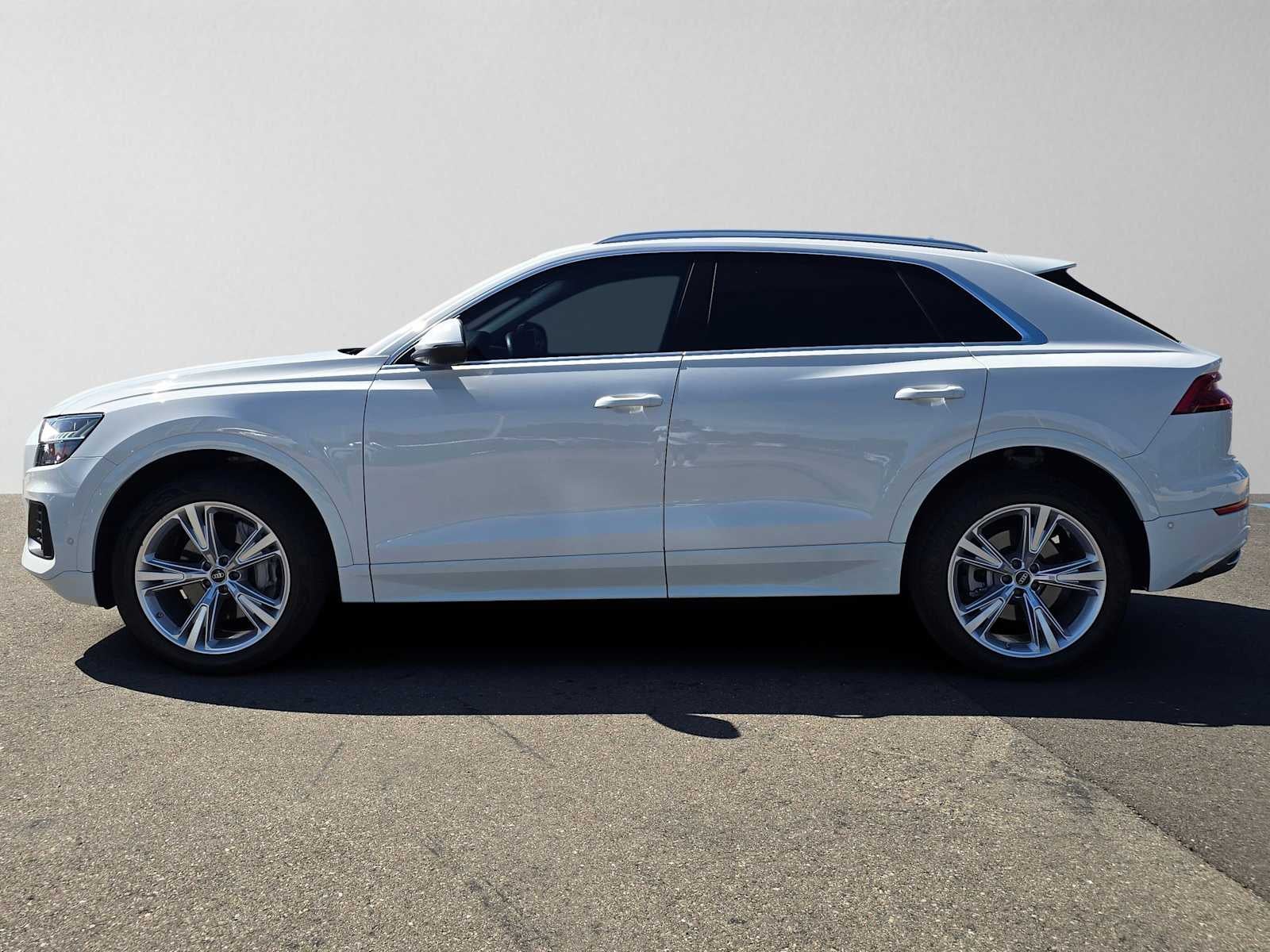 2023 Audi Q8 Premium