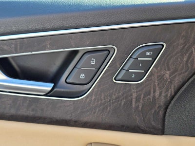 2023 Audi Q8 Premium