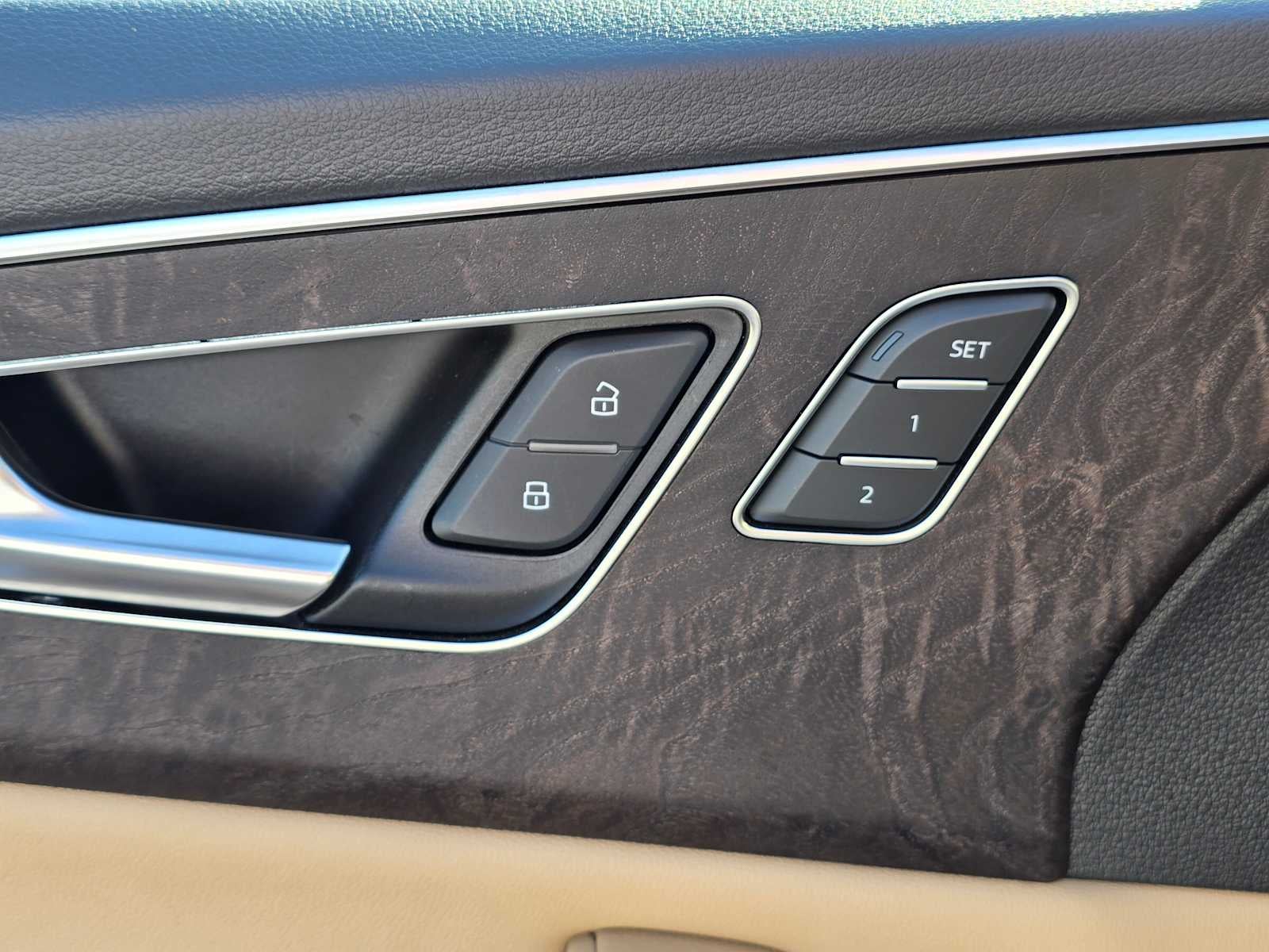 2023 Audi Q8 Premium