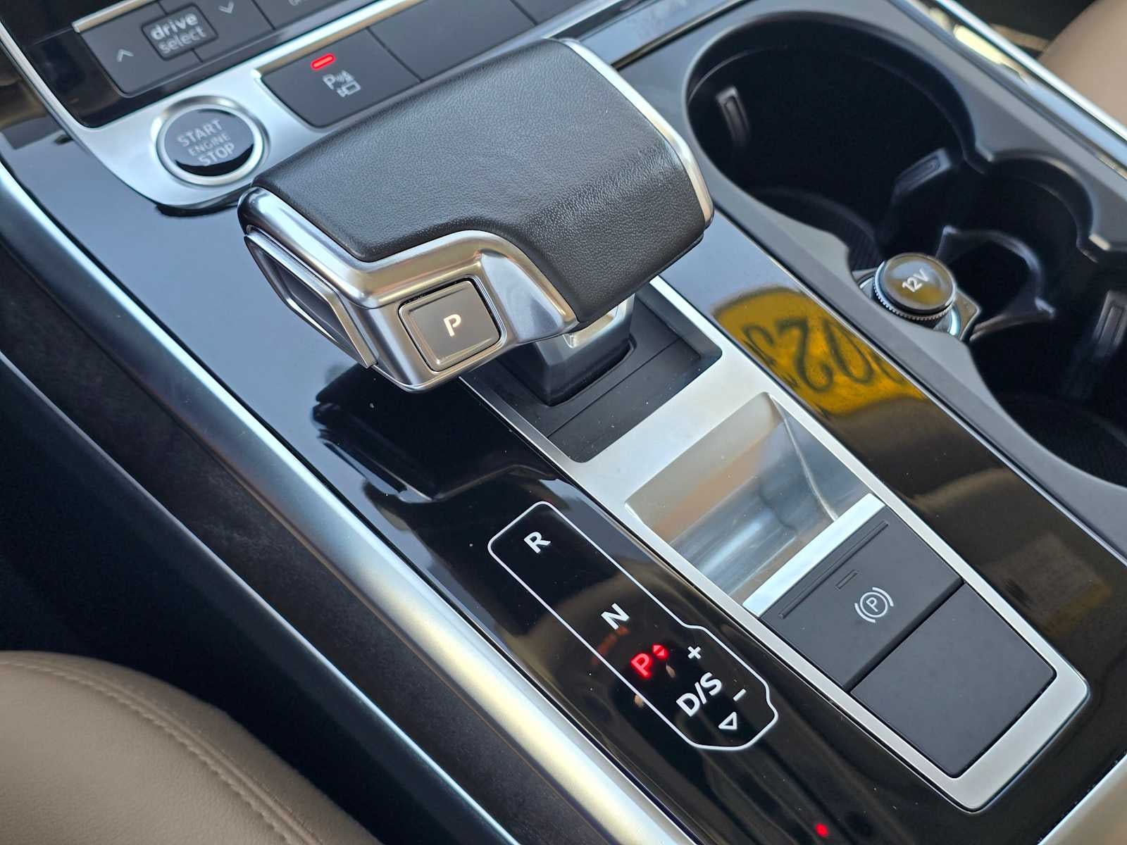 2023 Audi Q8 Premium