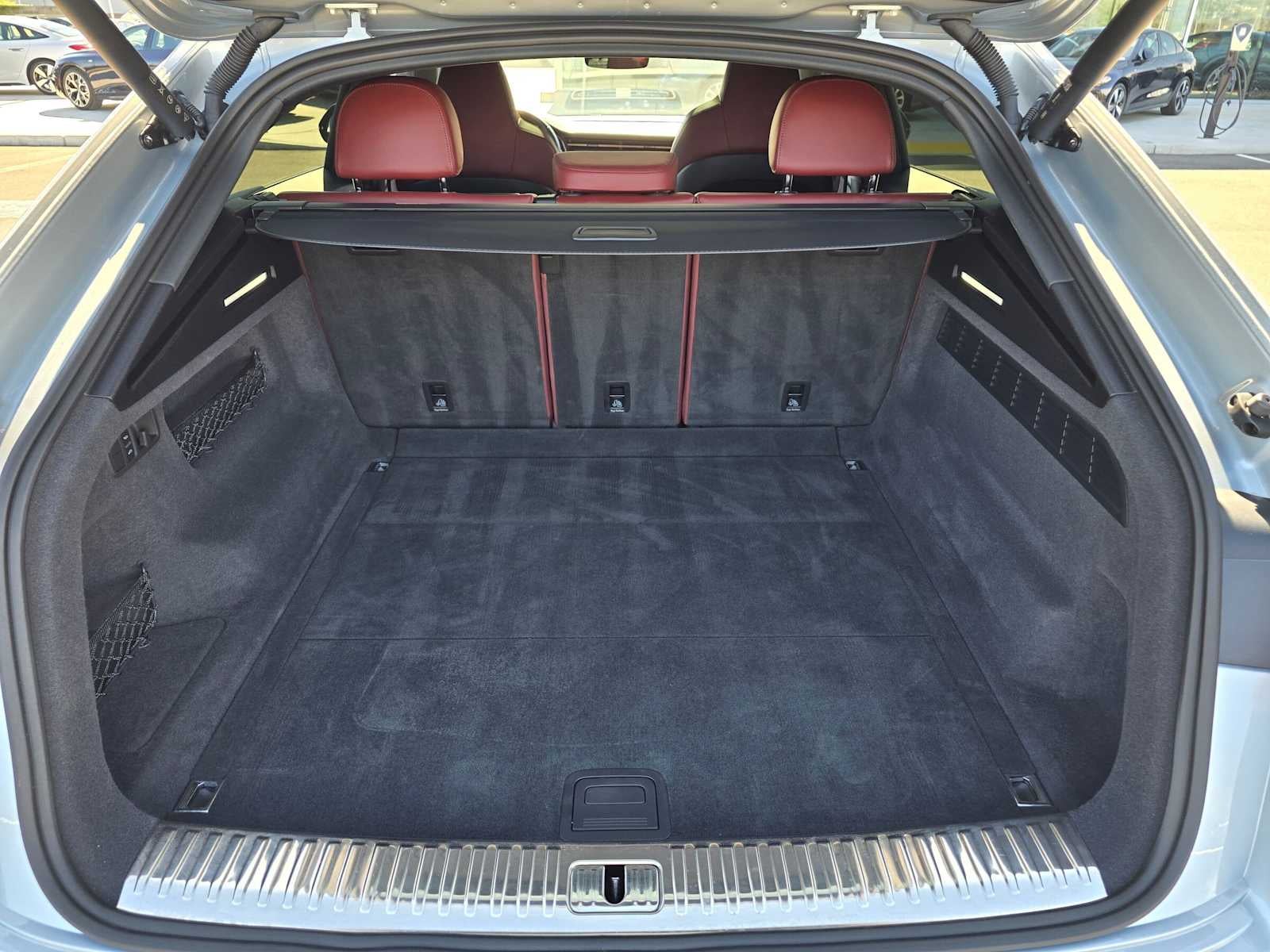 2023 Audi SQ8 Premium Plus