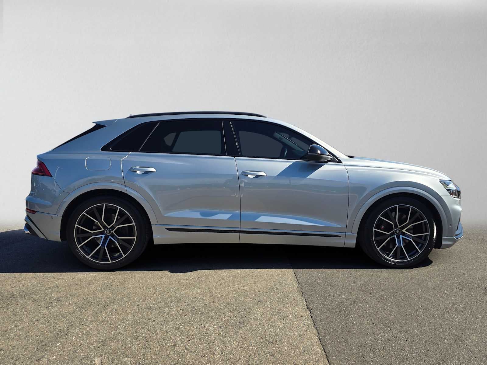 2023 Audi SQ8 Premium Plus