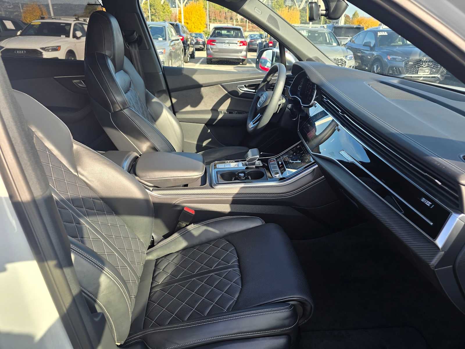 2025 Audi SQ7 Premium Plus