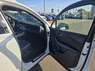 2025 Audi SQ7 Premium Plus