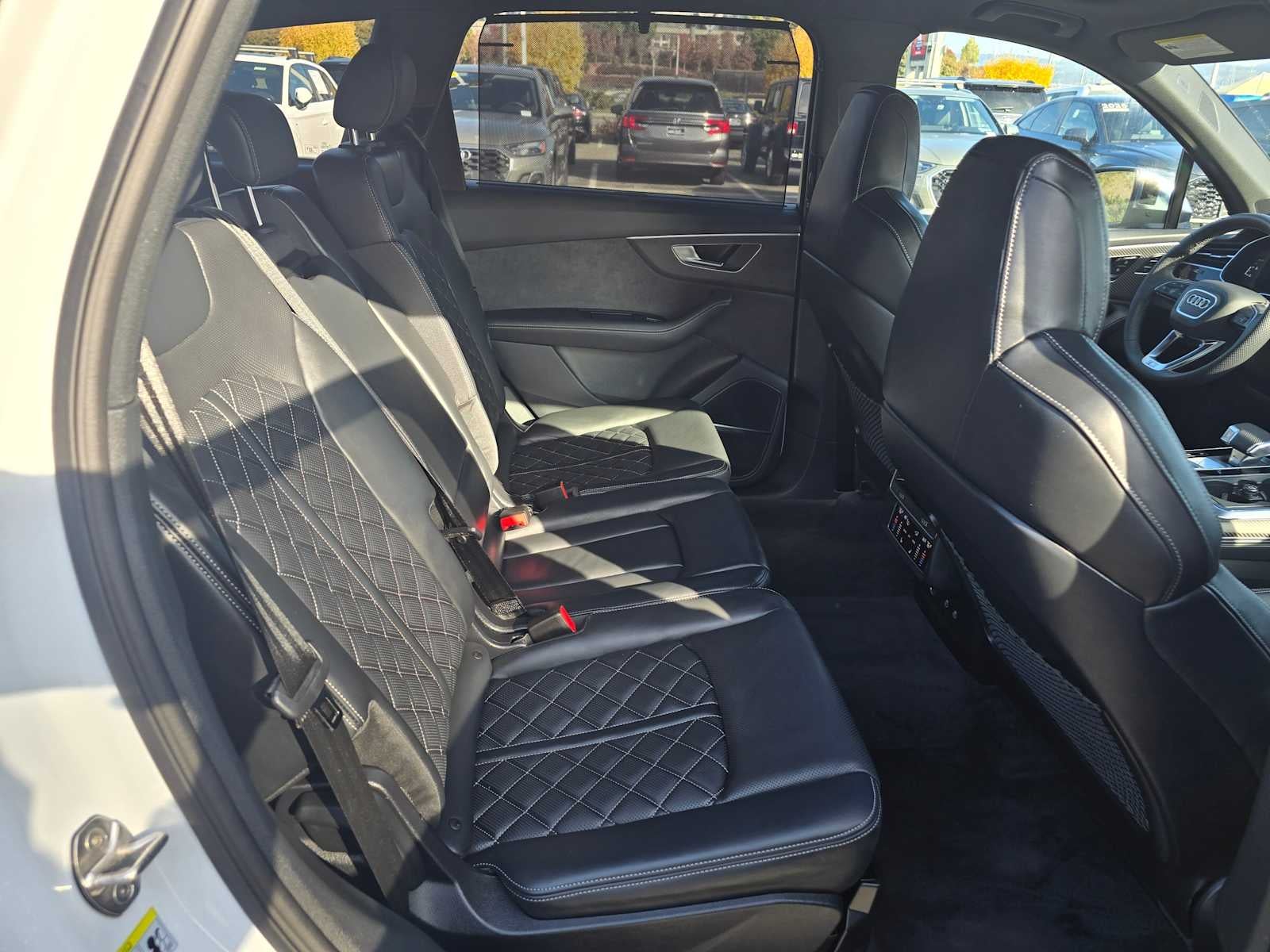 2025 Audi SQ7 Premium Plus