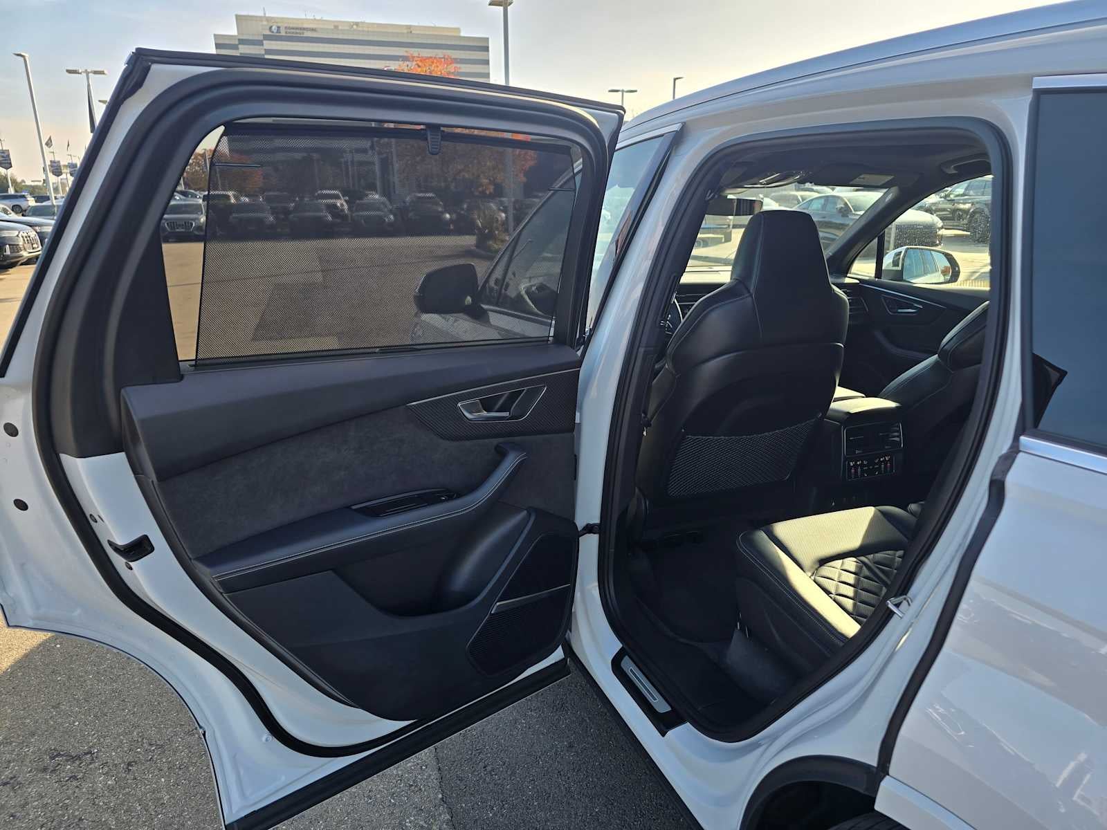 2025 Audi SQ7 Premium Plus