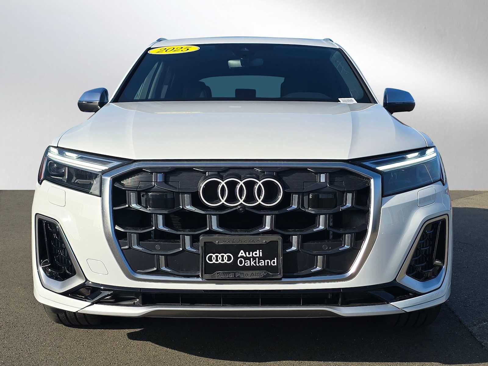2025 Audi SQ7 Premium Plus