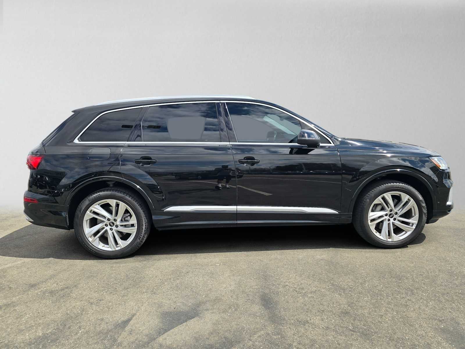 2023 Audi Q7 Premium