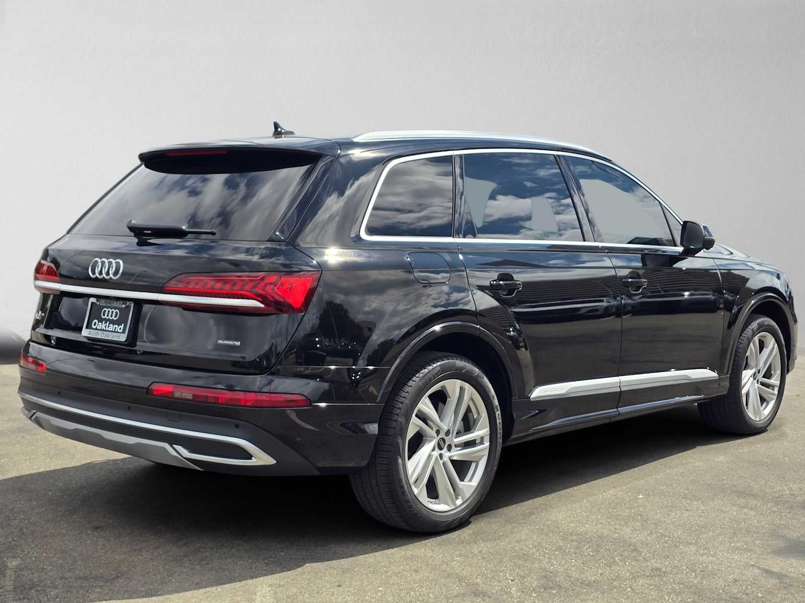 2023 Audi Q7 Premium
