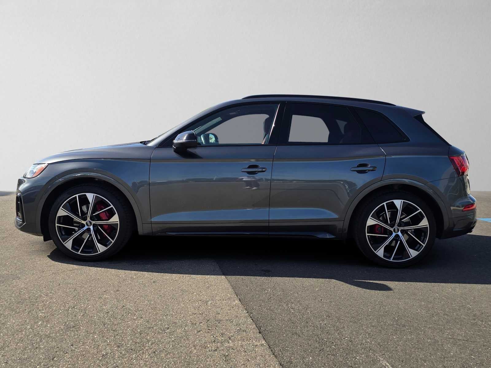 2023 Audi SQ5 Premium Plus