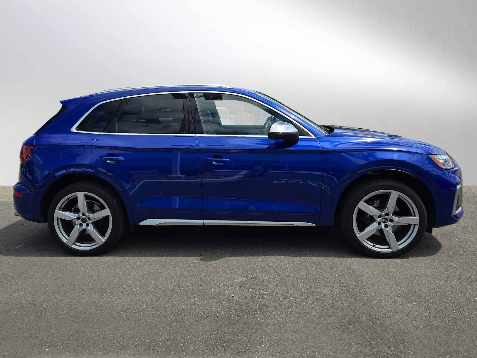 2022 Audi SQ5 Premium Plus