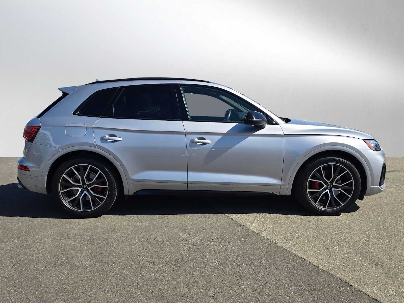 2023 Audi SQ5 Premium Plus