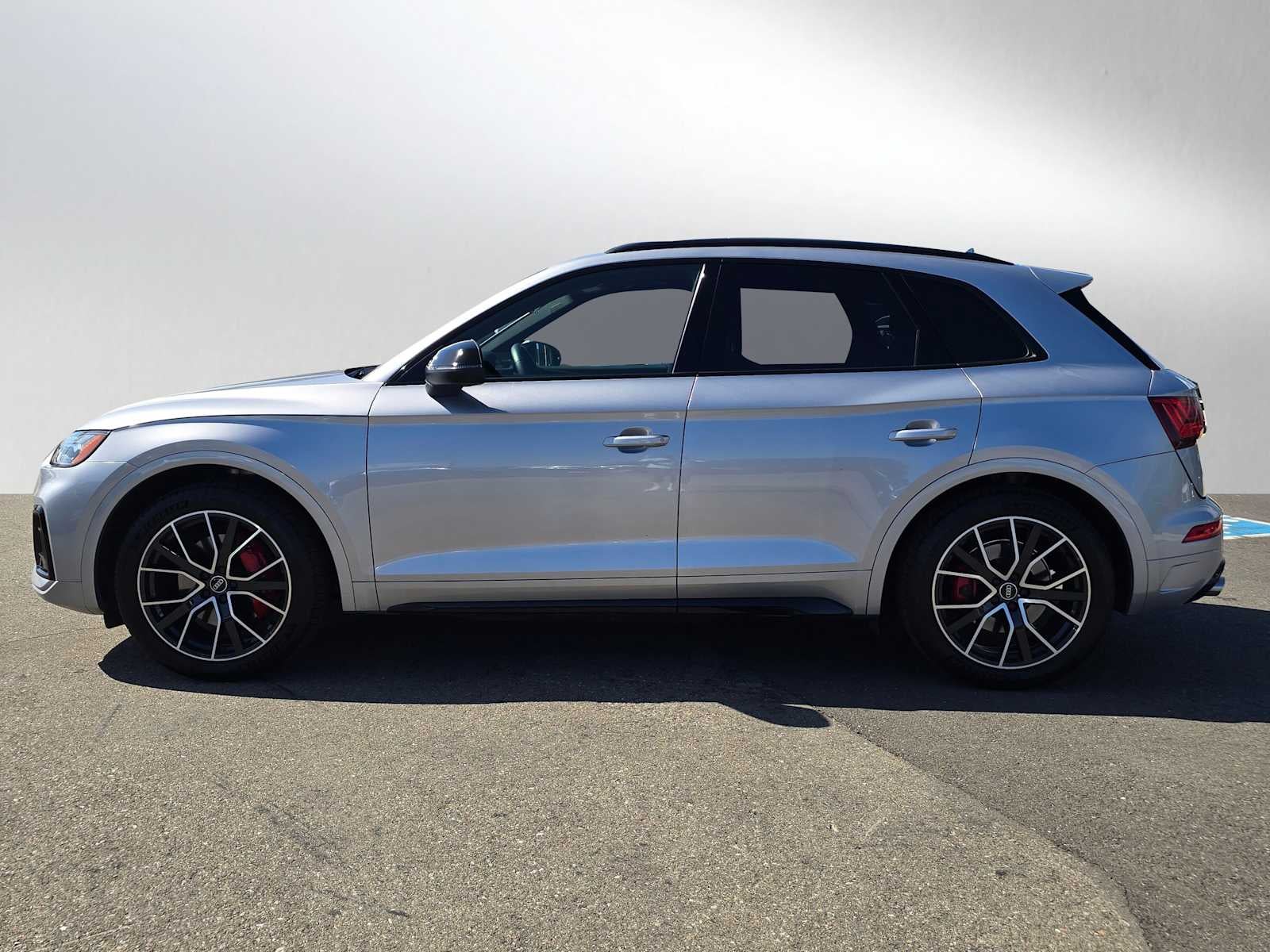 2023 Audi SQ5 Premium Plus