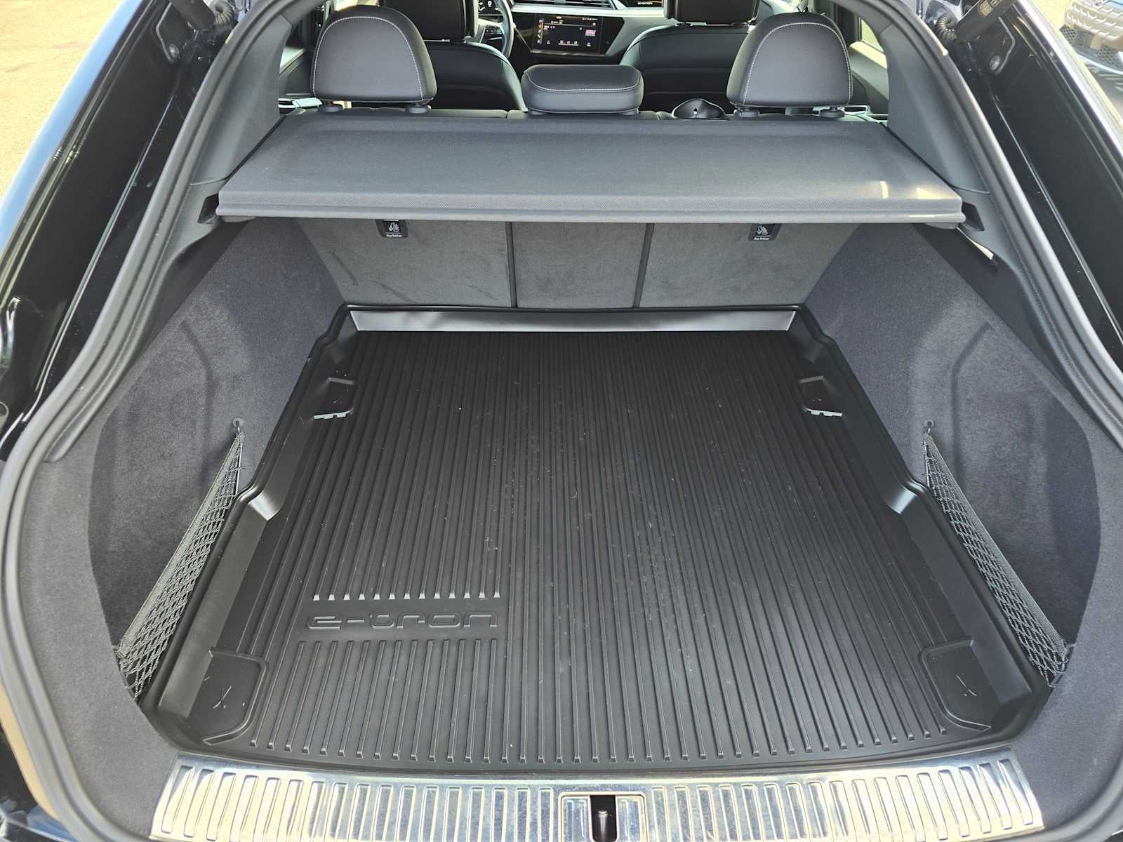 2024 Audi Q8 e-tron Sportback S line Premium