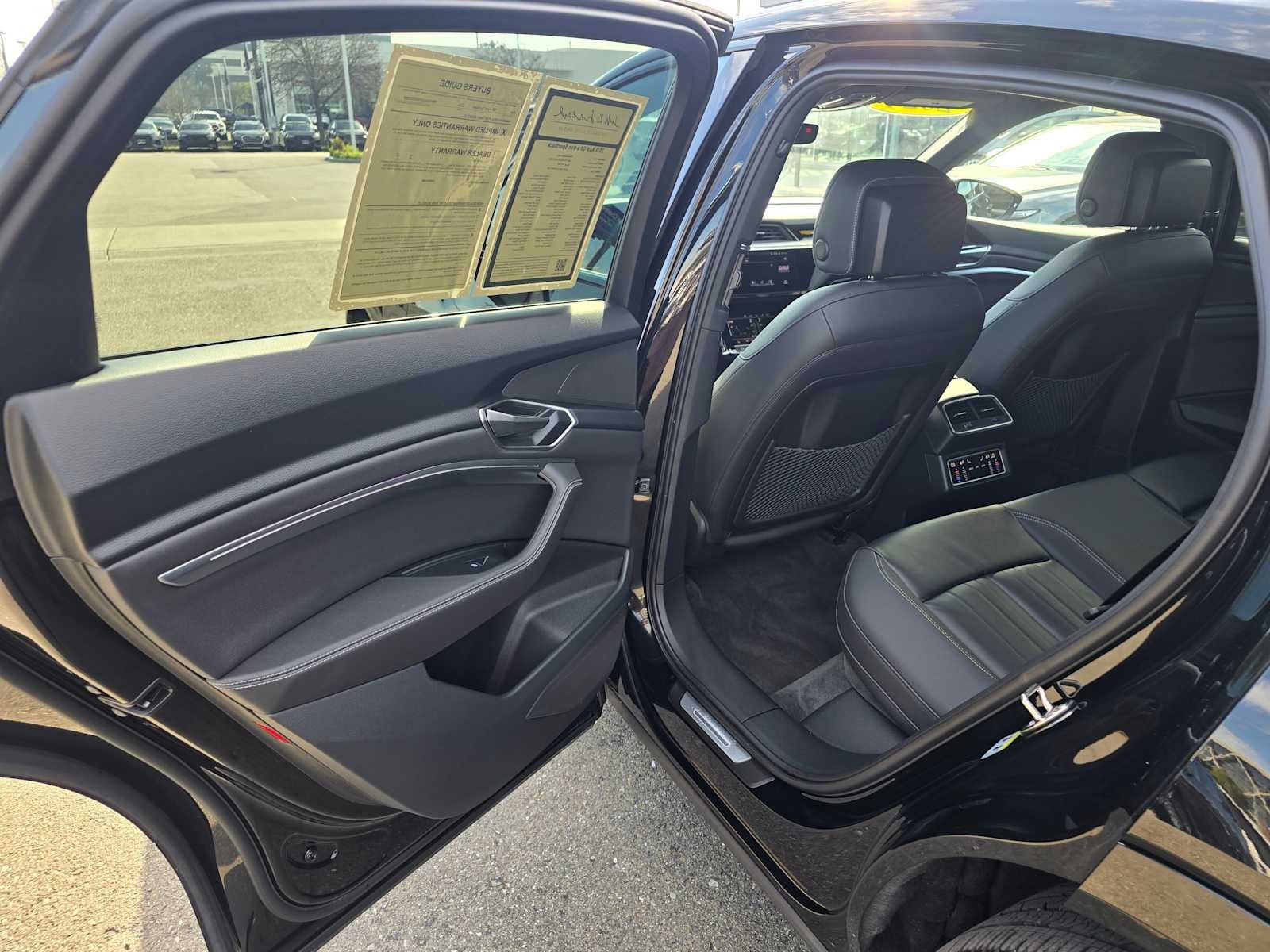 2024 Audi Q8 e-tron Sportback S line Premium