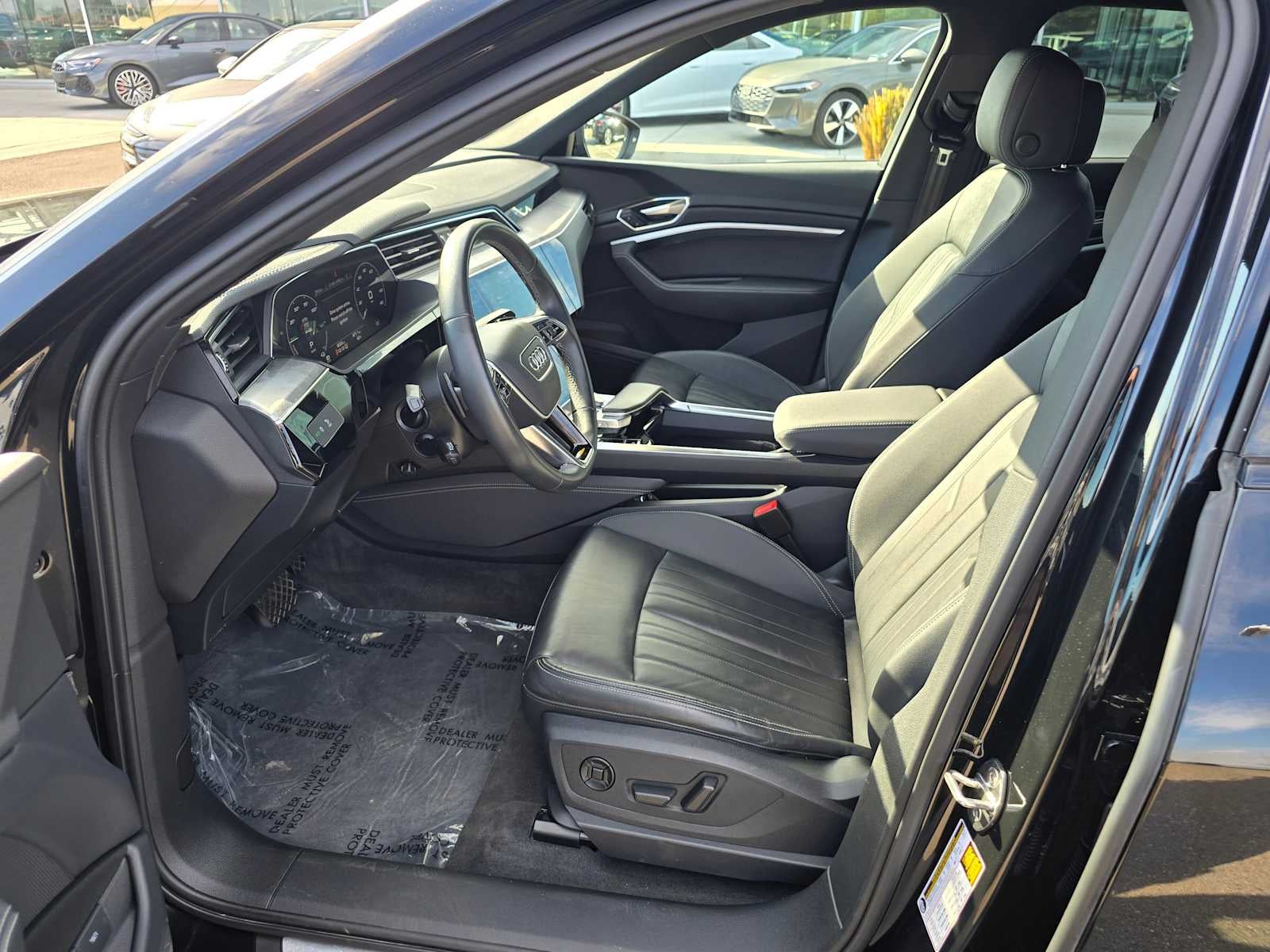 2024 Audi Q8 e-tron Sportback S line Premium