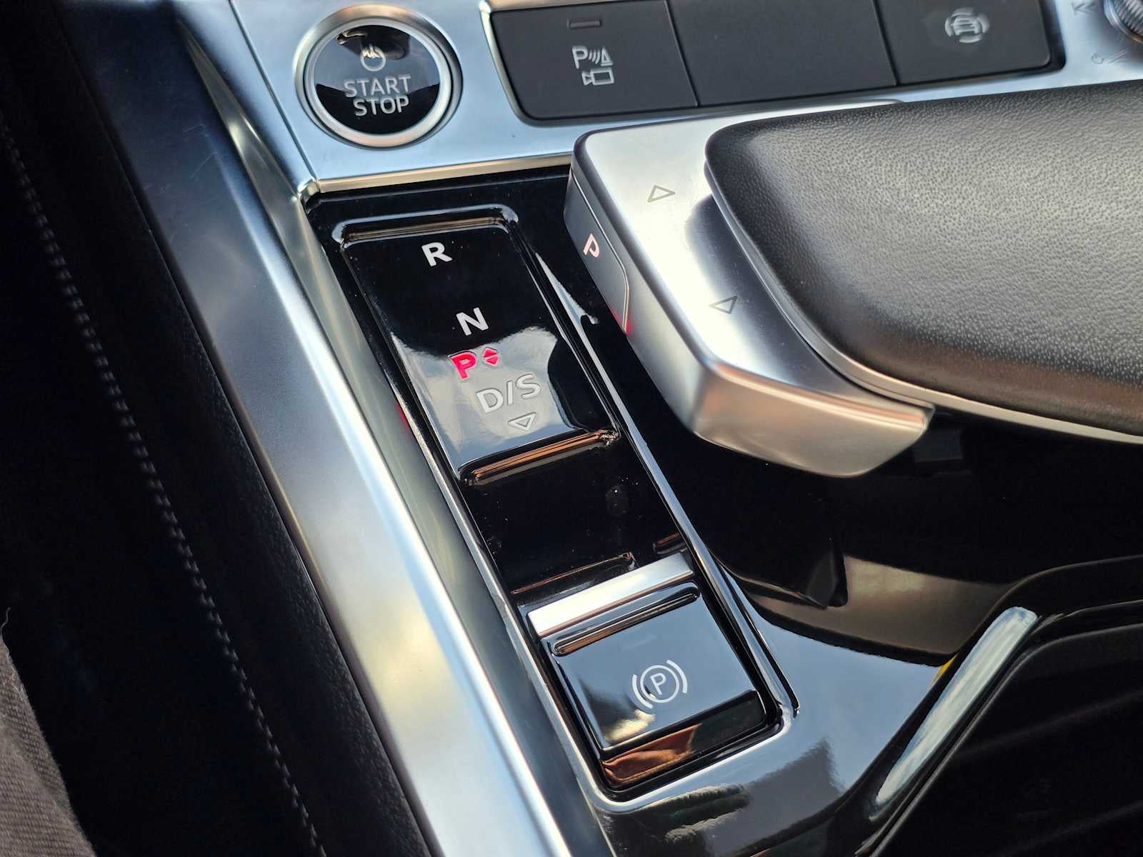 2024 Audi Q8 e-tron Sportback S line Premium