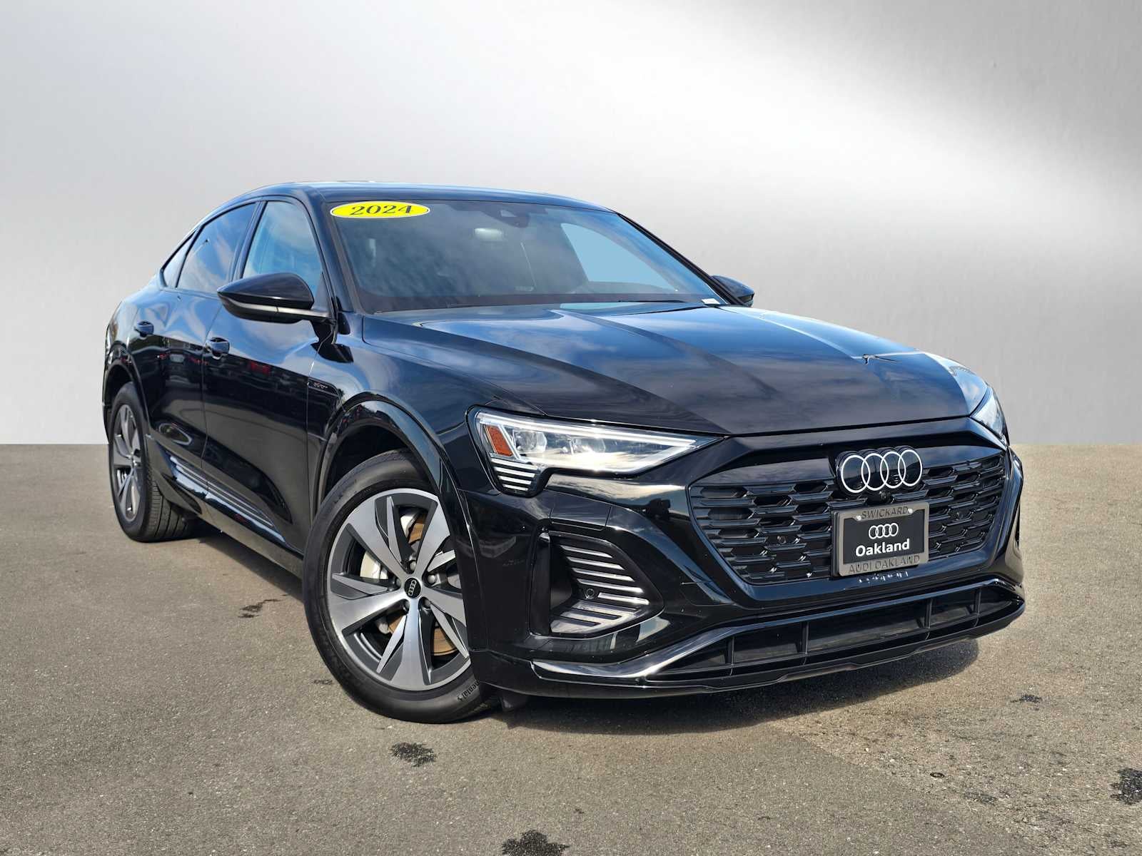 2024 Audi Q8 e-tron Sportback S line Premium