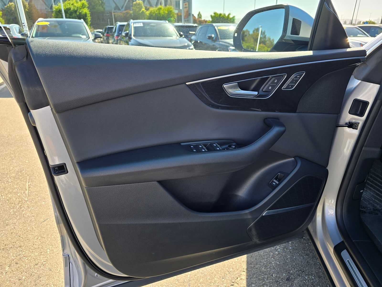 2019 Audi Q8 Premium Plus