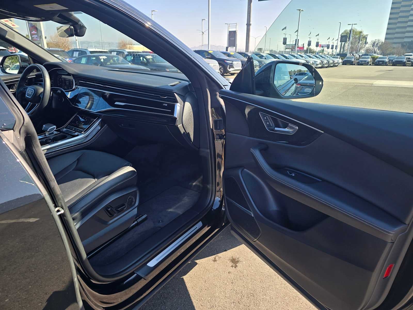 2024 Audi Q8 Premium Plus