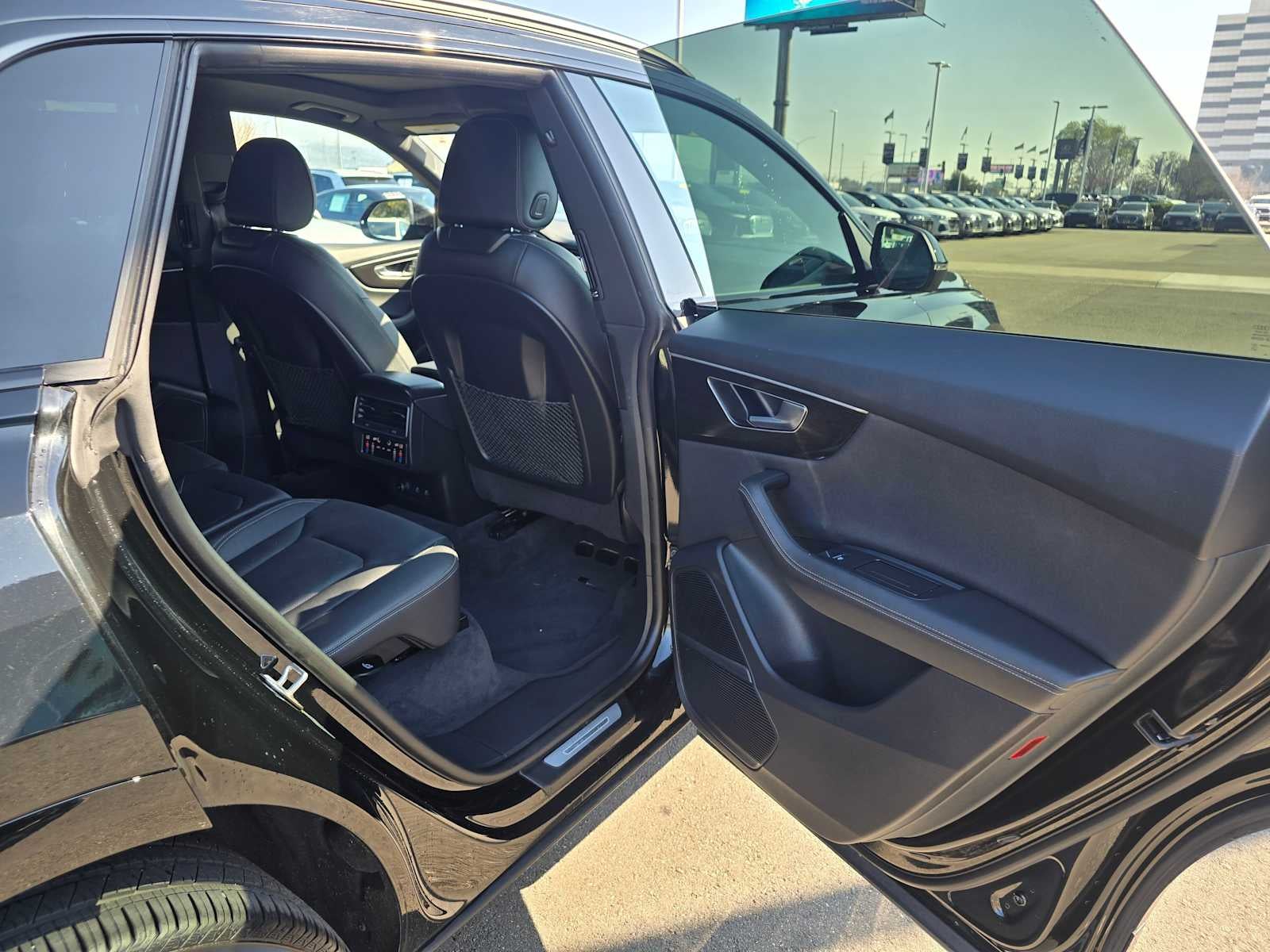 2024 Audi Q8 Premium Plus