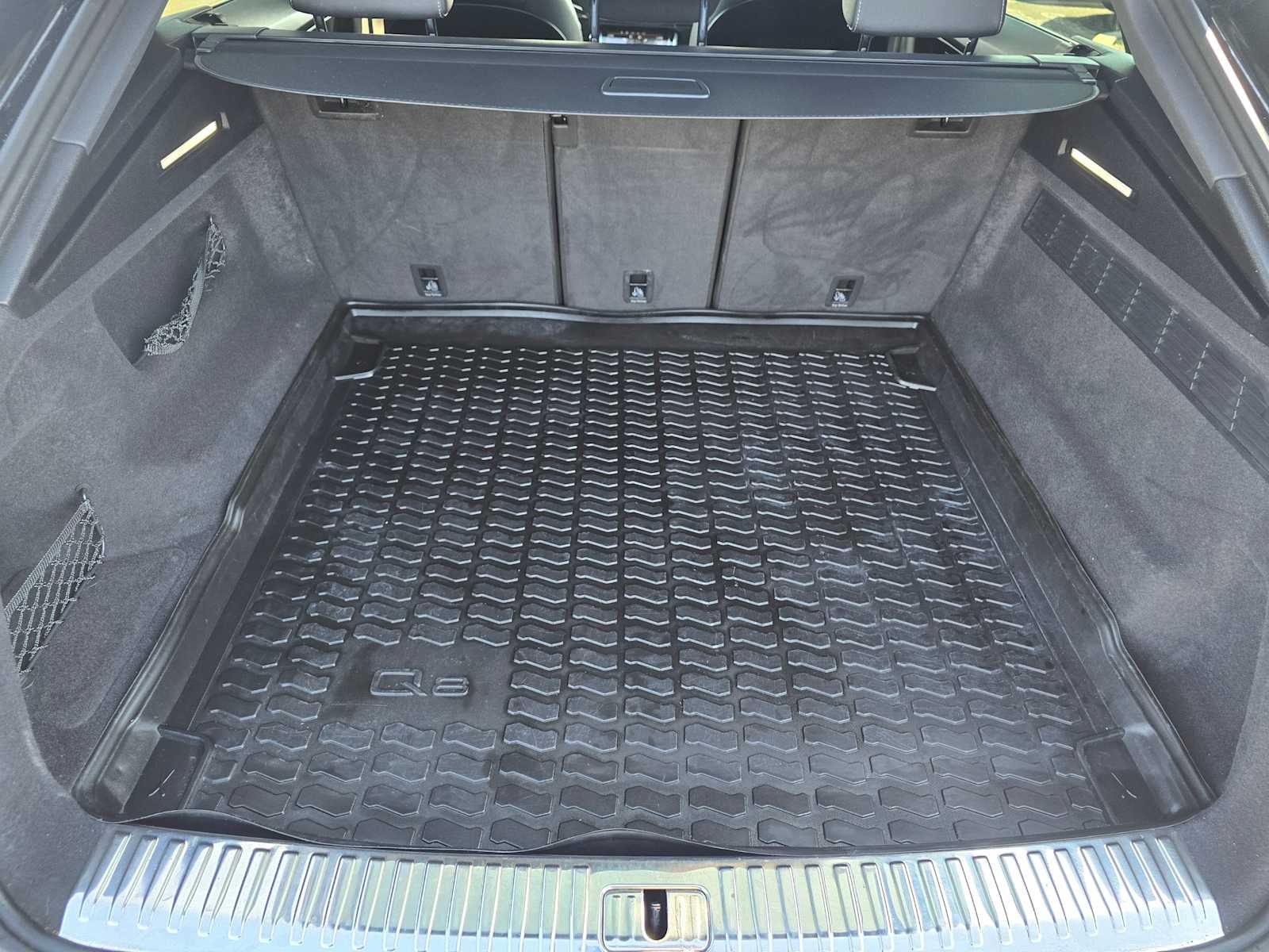 2024 Audi Q8 Premium Plus