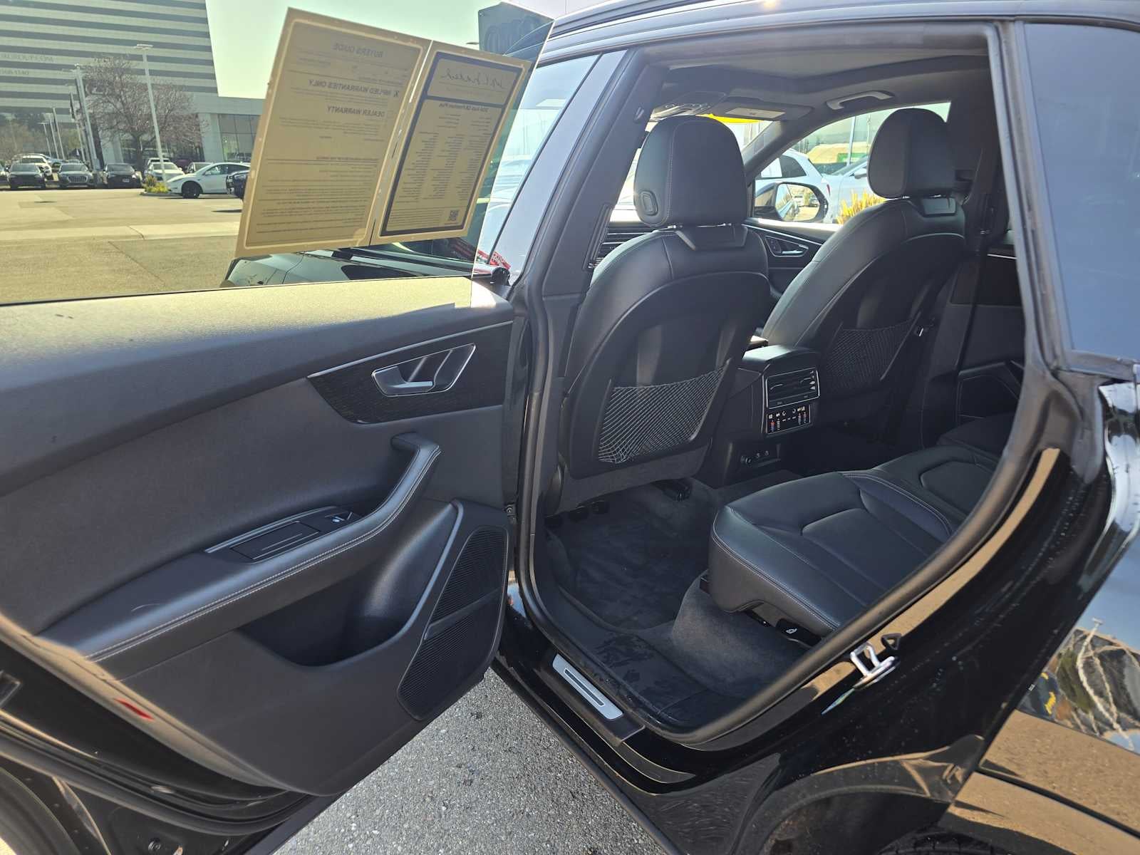 2024 Audi Q8 Premium Plus