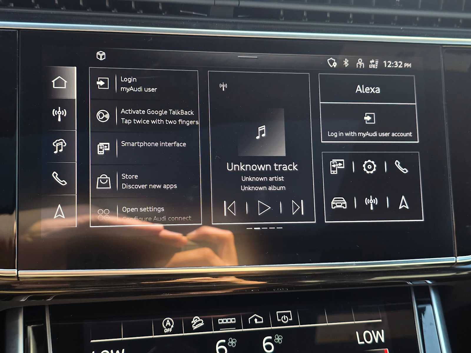 2024 Audi Q8 Premium Plus