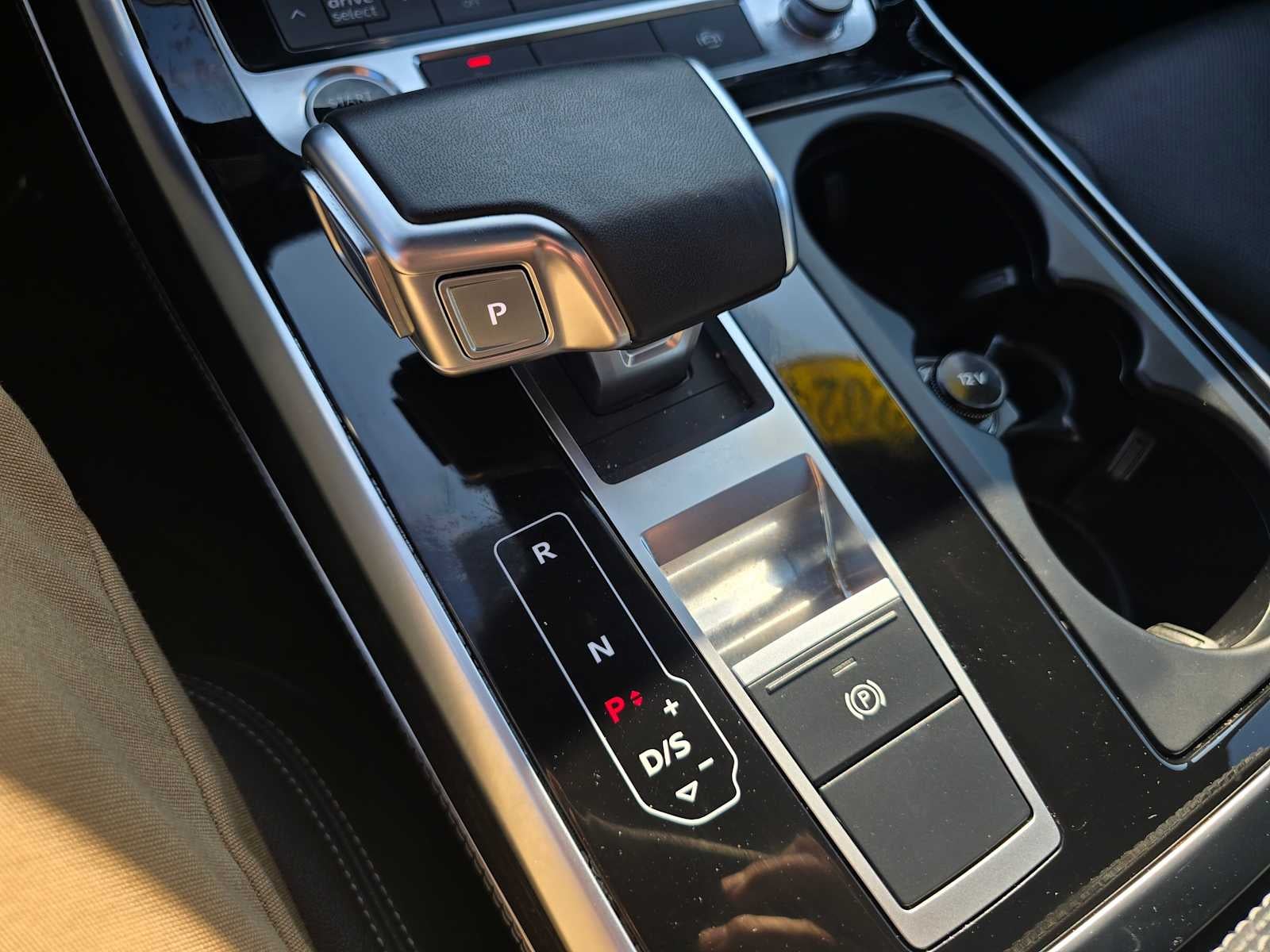 2024 Audi Q8 Premium Plus