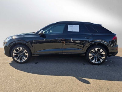 2024 Audi Q8 Premium Plus