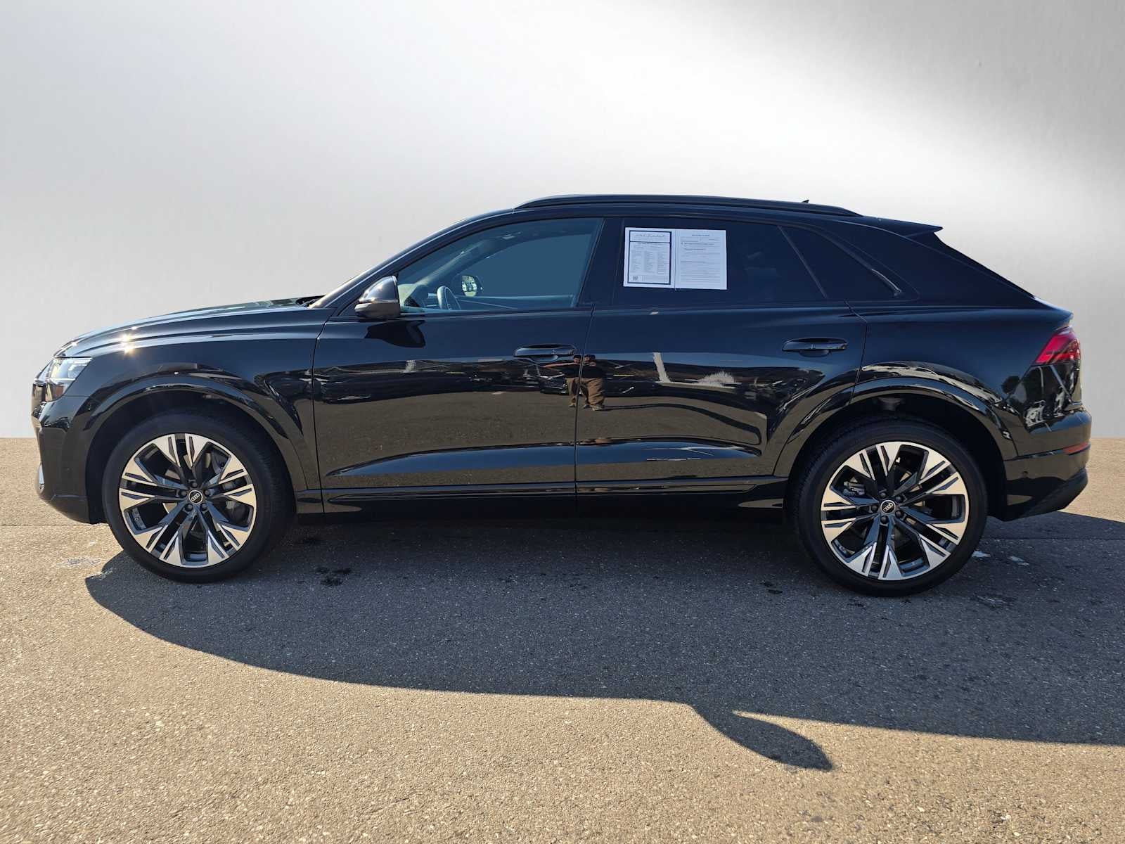 2024 Audi Q8 Premium Plus