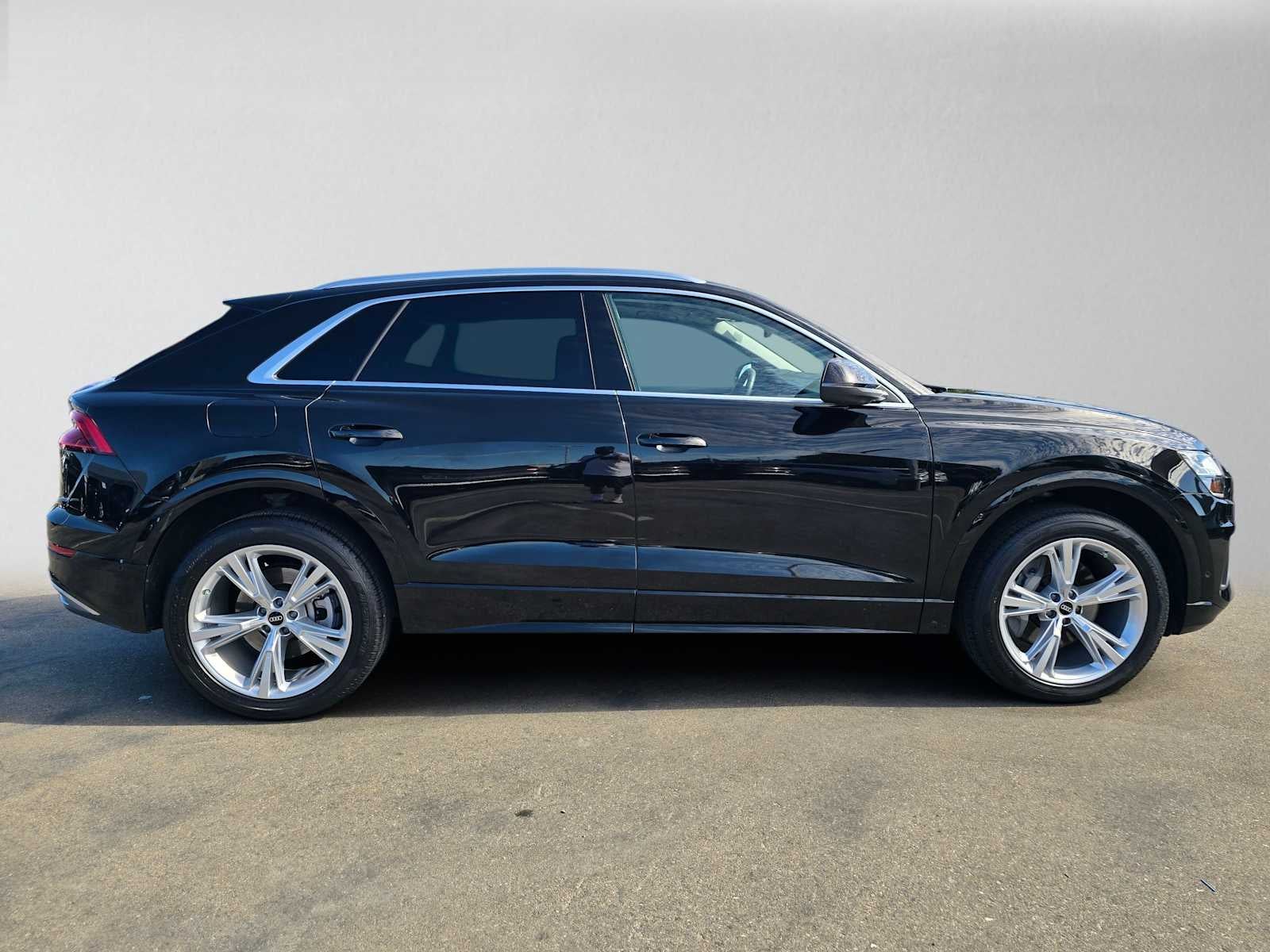 2023 Audi Q8 Premium Plus