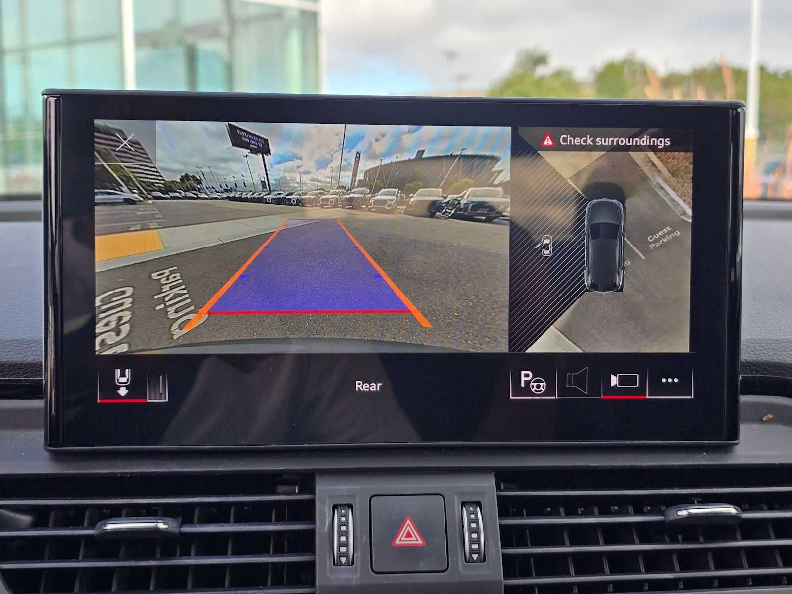2023 Audi SQ5 Prestige