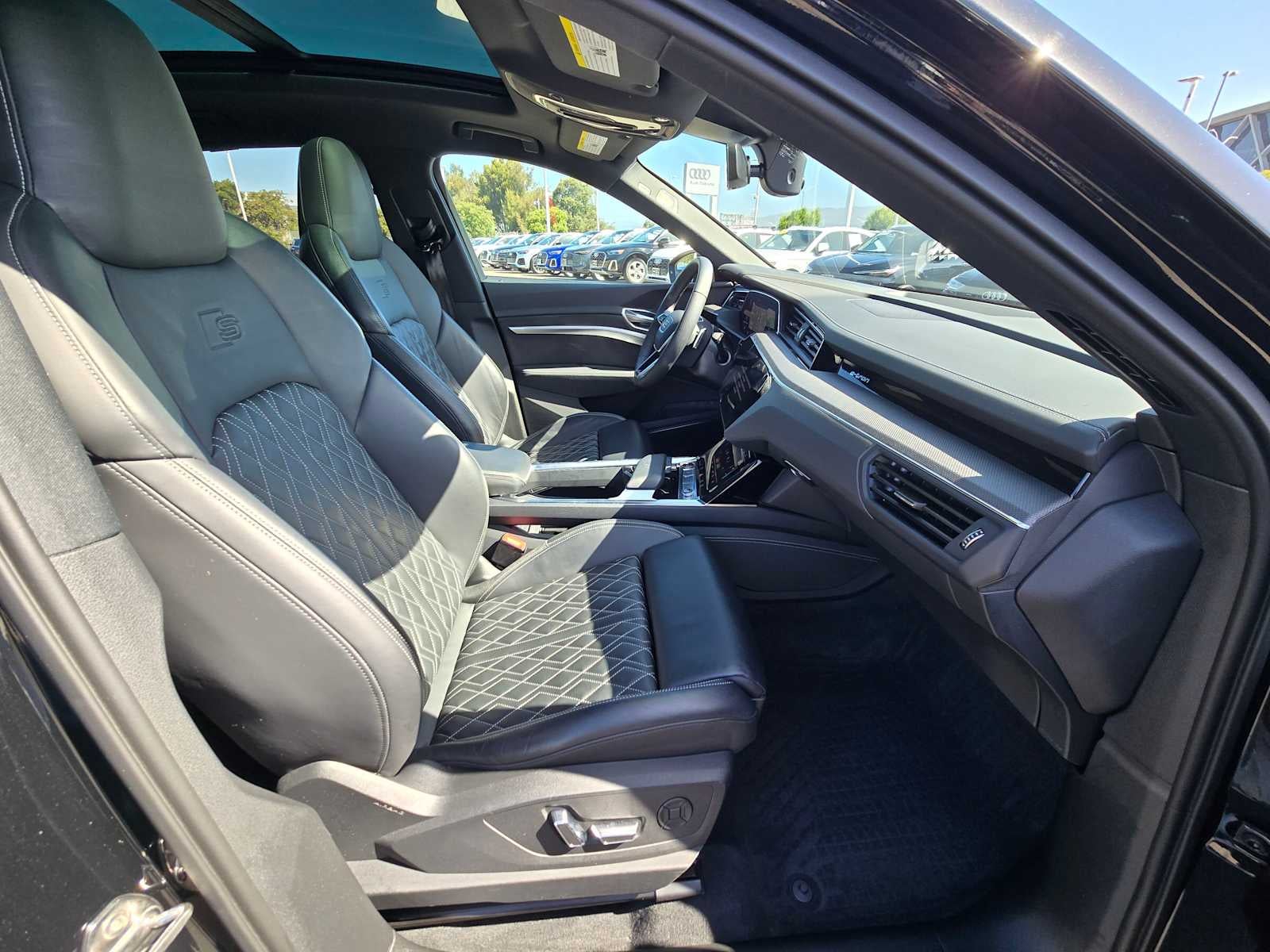 2024 Audi SQ8 e-tron Sportback Prestige