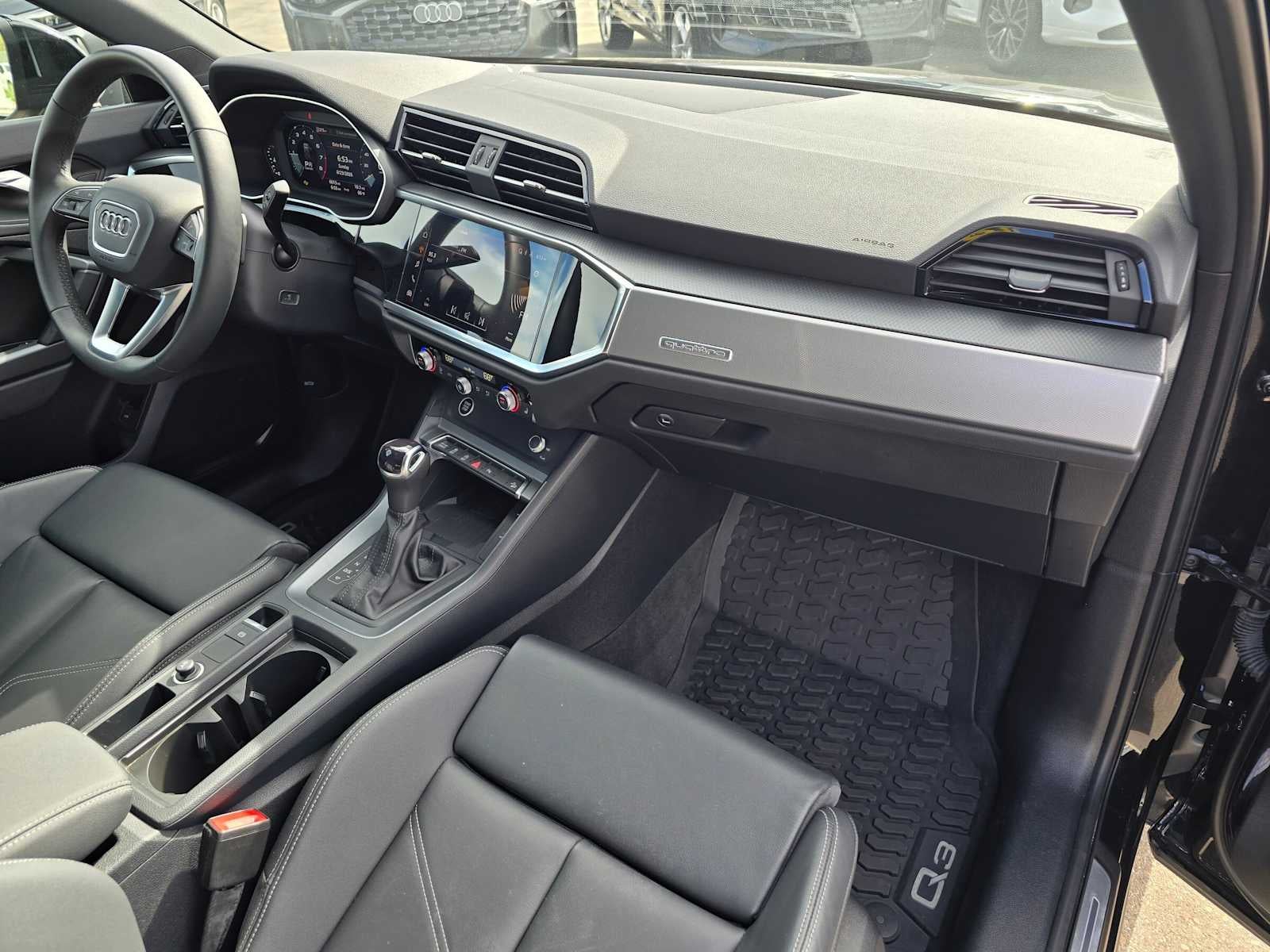 2025 Audi Q3 S line Premium