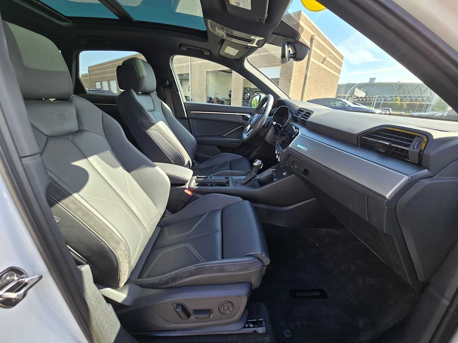 2023 Audi Q3 S line Premium