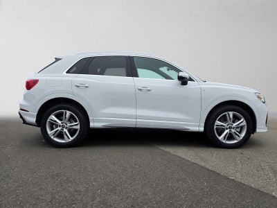 2023 Audi Q3 S line Premium
