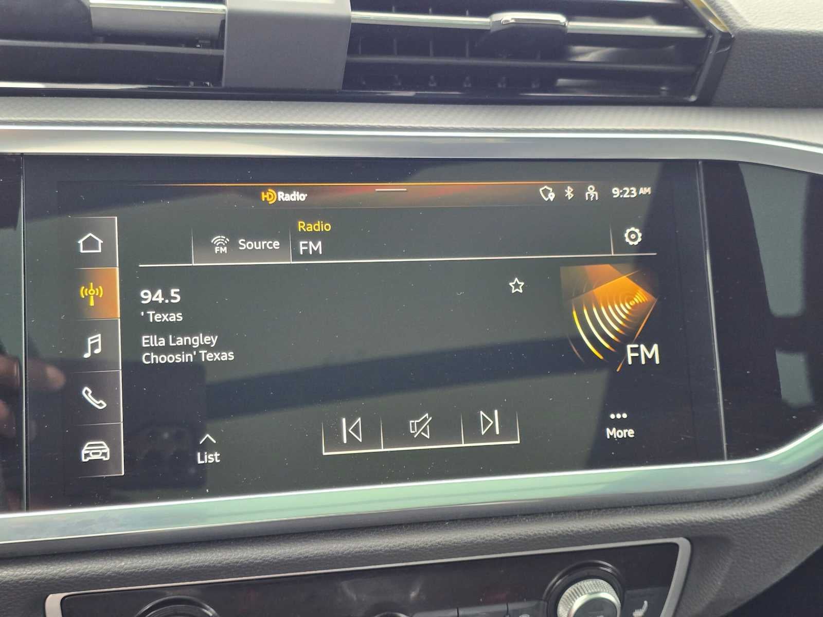 2023 Audi Q3 S line Premium