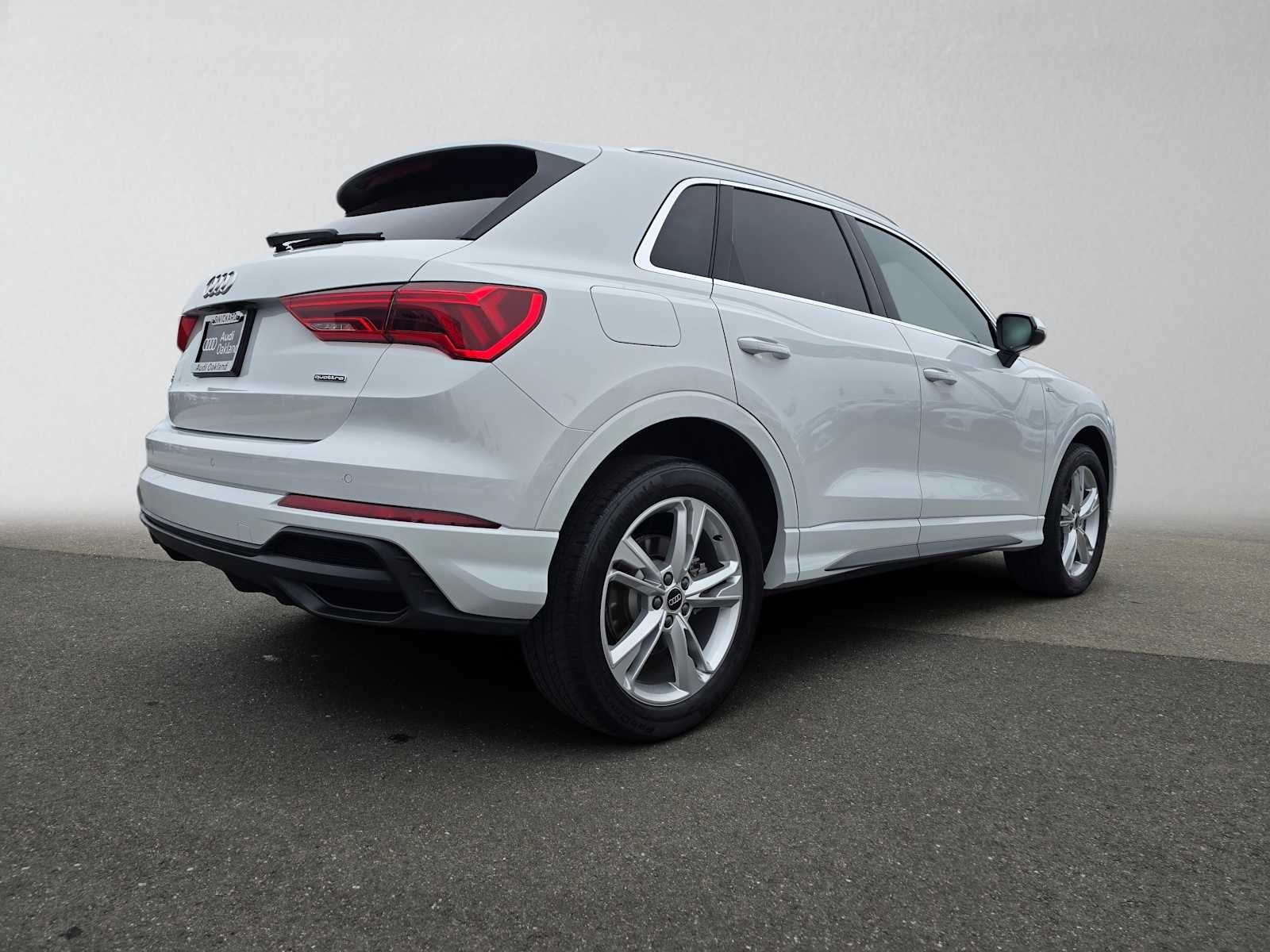 2023 Audi Q3 S line Premium