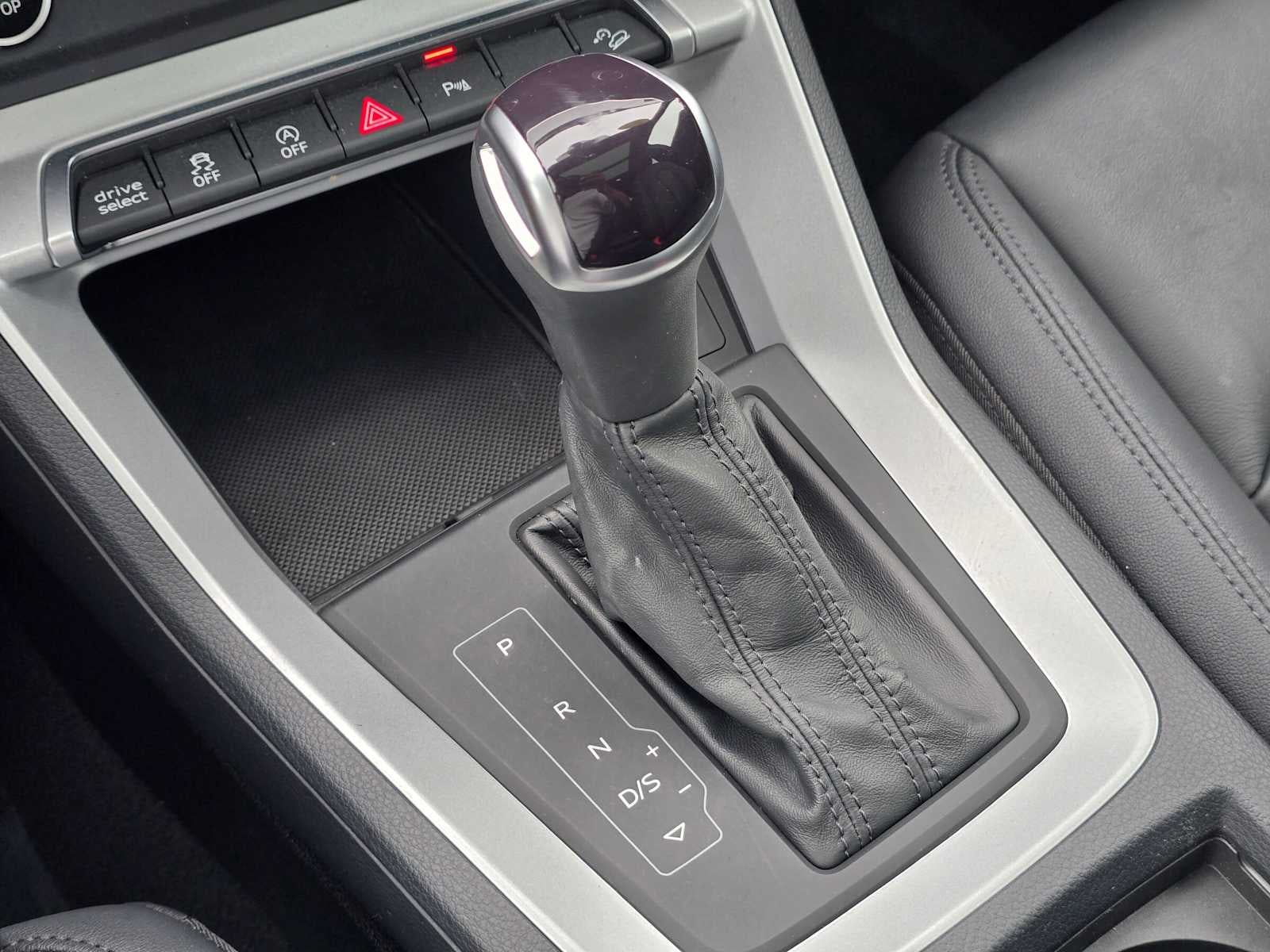 2023 Audi Q3 S line Premium
